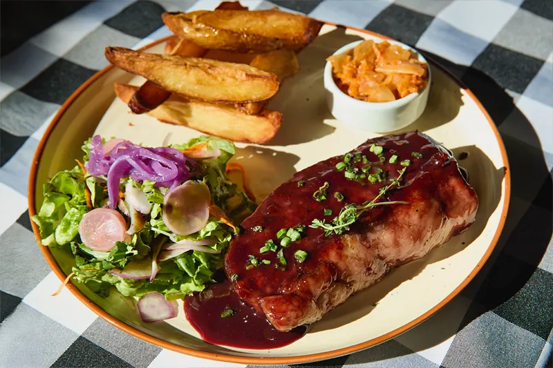 Gastronomía de Lunajuim Hotel en El Chaltén