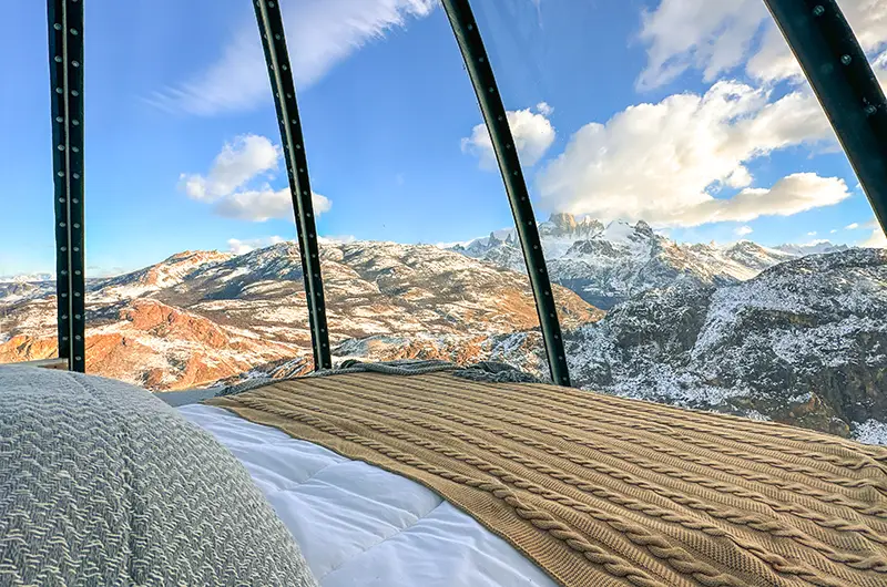 Cama doble en nivel superior