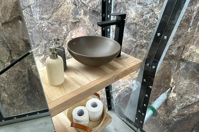 Baños en las cápsulas de OVO Patagonia